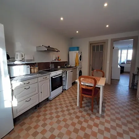 Le Plain Pied Sur Place Le Mêle-sur-Sarthe Extérieur photo
