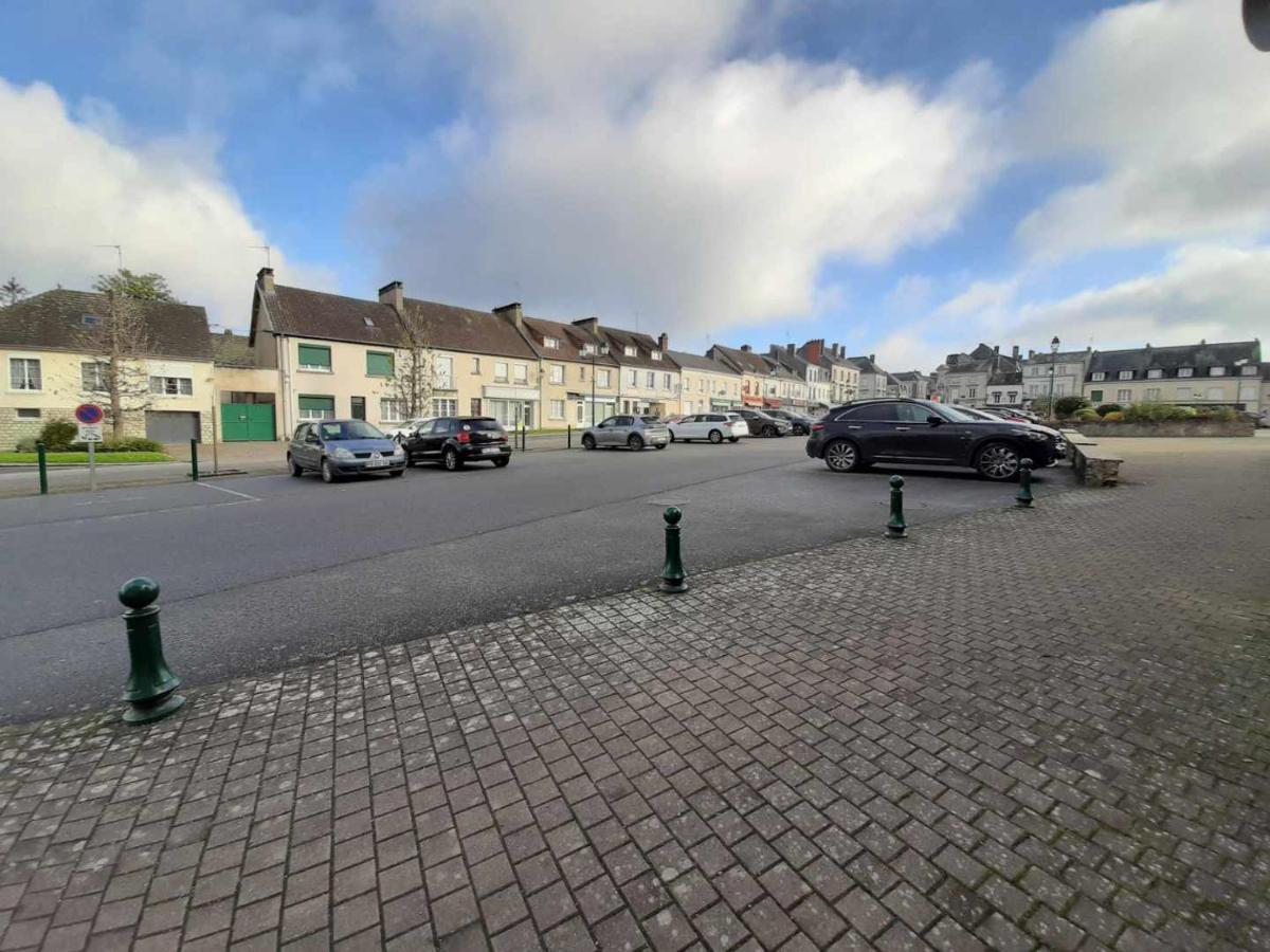 Le Plain Pied Sur Place Appartement *